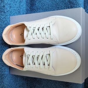 Aquatalia Liz Dress Sneaker Soft Leather ivory/beige Size 7M Italy 🇮🇹